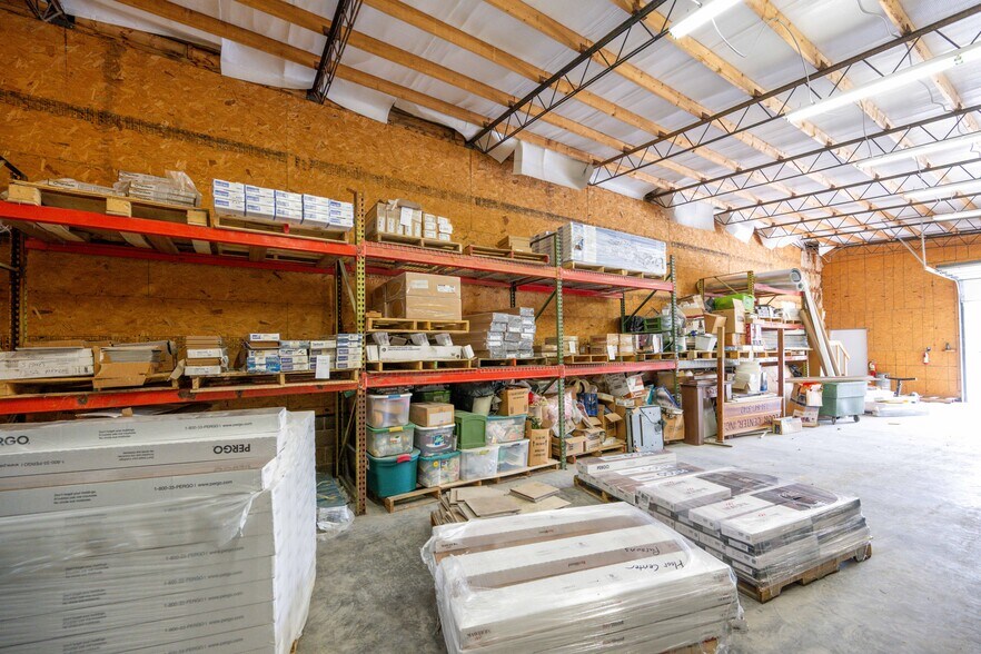 More Photos Of 455 E Main St, Parsons General Retail For Sale