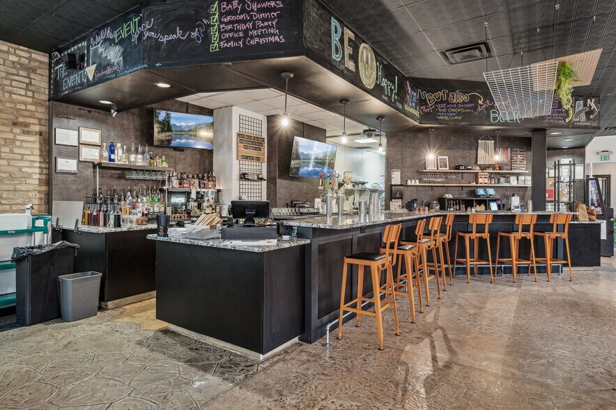 More Photos Of 100 State St N, Waseca Restaurant For Sale