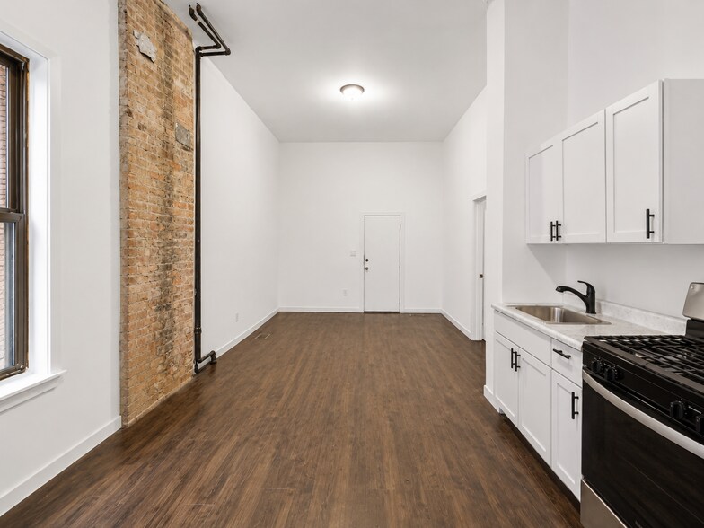 More Photos Of 8714 S Commercial Ave, Chicago Apartments For Sale