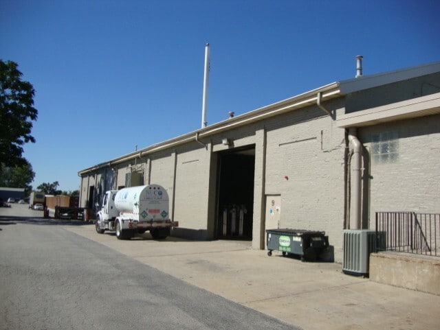 More Photos Of 16135 New Ave, Lemont Warehouse For Lease
