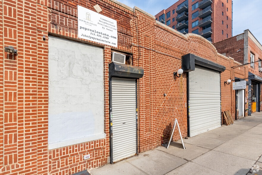 More Photos Of 327 Douglass St, Brooklyn Storefront For Lease