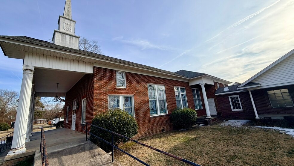 More Photos Of 204 N Main St, Richfield Specialty For Sale