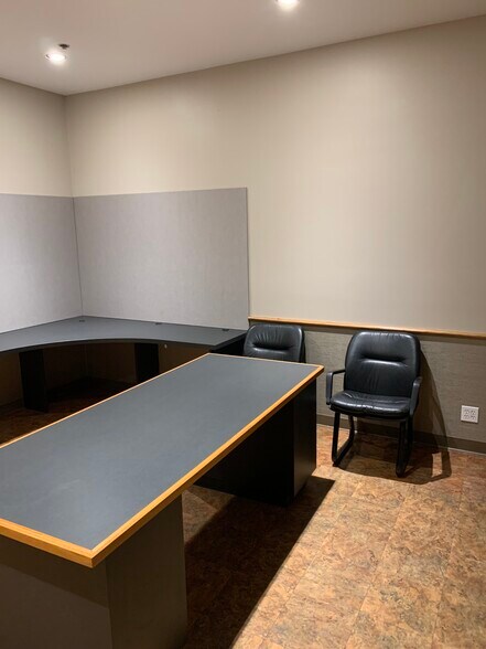 More Photos Of 1376 Walter St, Ventura Light Manufacturing For Lease