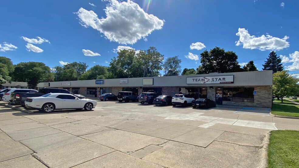 Primary Photo Of 6519-6591 Middlebelt Rd, Garden City Freestanding For Lease