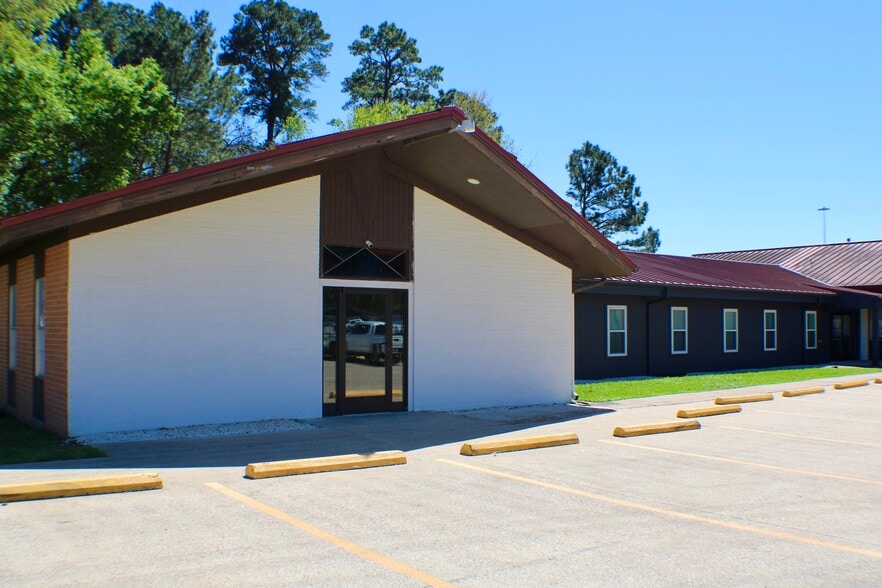 Primary Photo Of 4265 E Lucas Dr, Beaumont Religious Facility For Sale