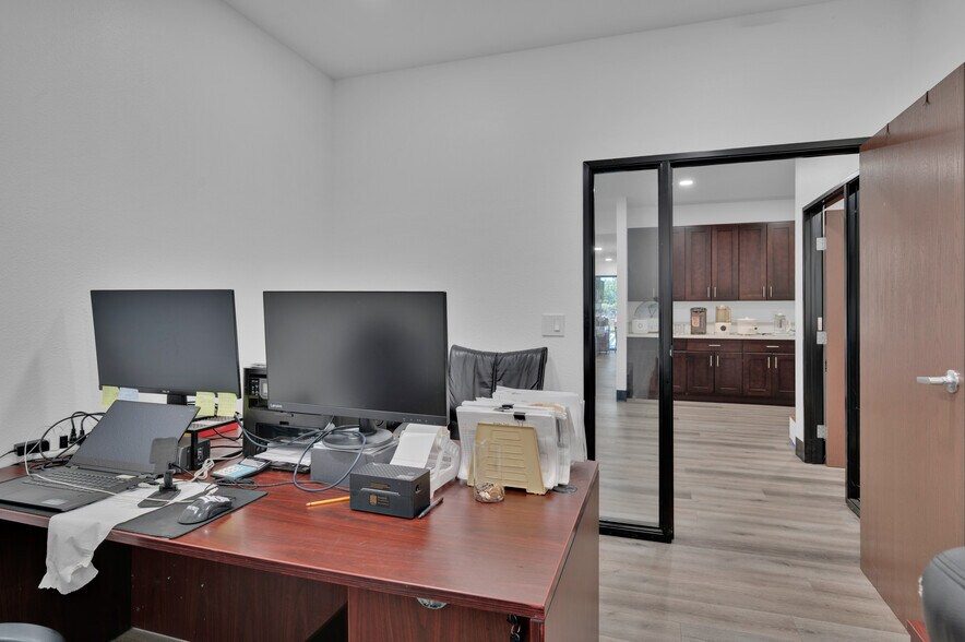 More Photos Of 23231 Vista Grande Dr, Laguna Hills Warehouse For Sale