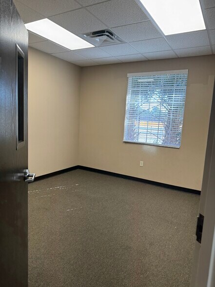 More Photos Of 1227 E Broadway, Oviedo Office For Sale