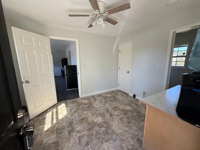 More Photos Of 2209 Old Covington Hwy SW, Conyers Office For Lease