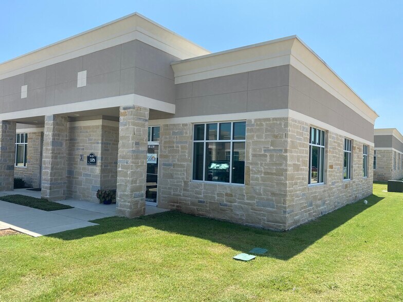 Primary Photo Of 333 E Bethany Dr, Allen Office For Lease