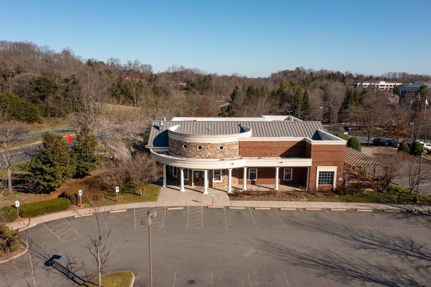 More Photos Of 1791 Richmond Rd, Charlottesville Restaurant For Sale