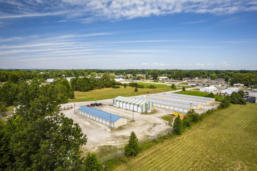 More Photos Of 1631 Mcclain Ave, Scottsburg Self Storage For Sale