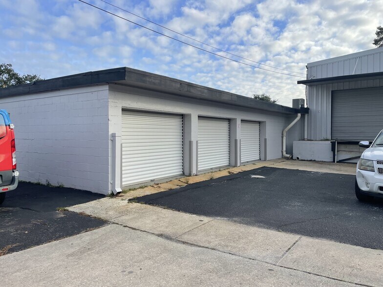 More Photos Of 1417 W Cervantes St, Pensacola Showroom For Lease