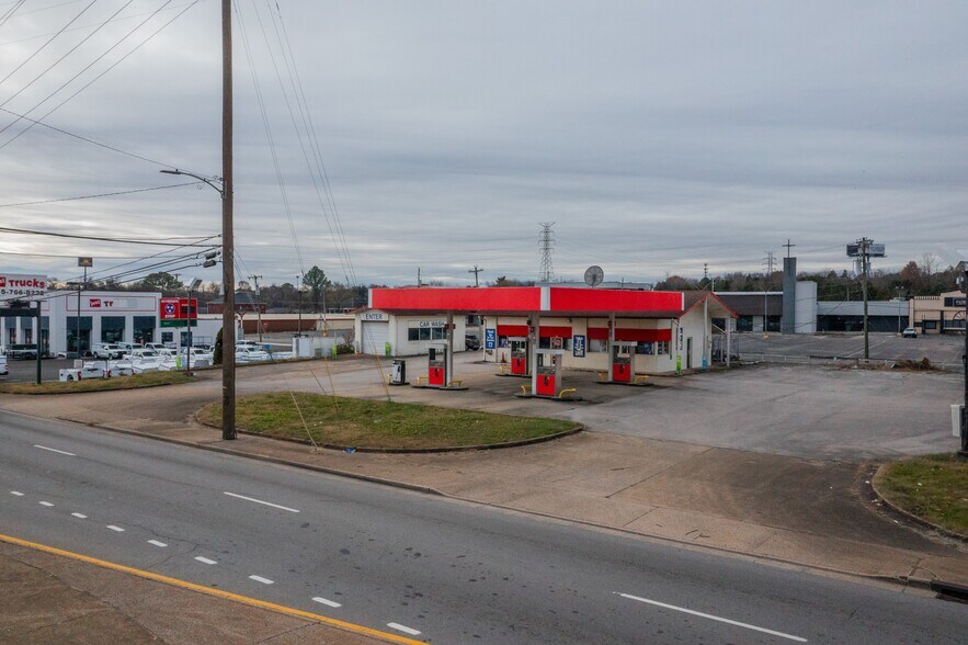 More Photos Of 711 Rivergate Pky, Goodlettsville Service Station For Sale