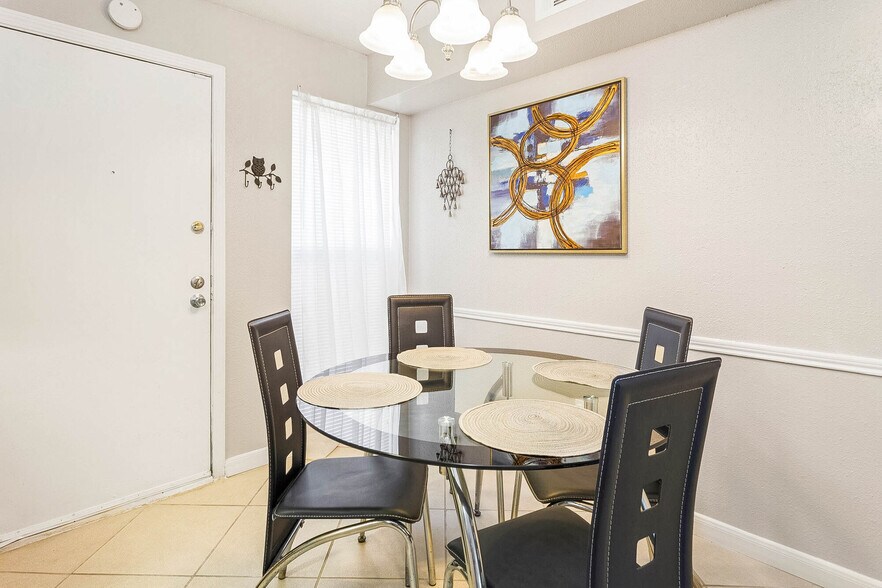 More Photos Of 8600 S Course Dr, Houston Apartments For Sale