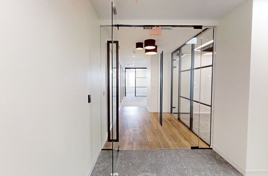 More Photos Of 12950 Worldgate Dr, Herndon Office For Lease