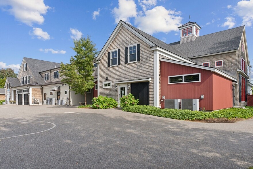 More Photos Of 2178 Post Rd, Wells Restaurant For Lease