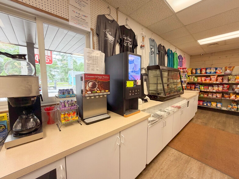 More Photos Of 1866 W Trask Lake Rd, Barton City Service Station For Sale