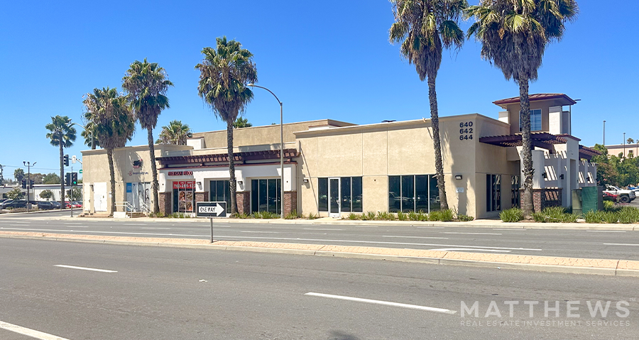 Primary Photo Of 600-640 W Mission Ave ave, Escondido Restaurant For Lease