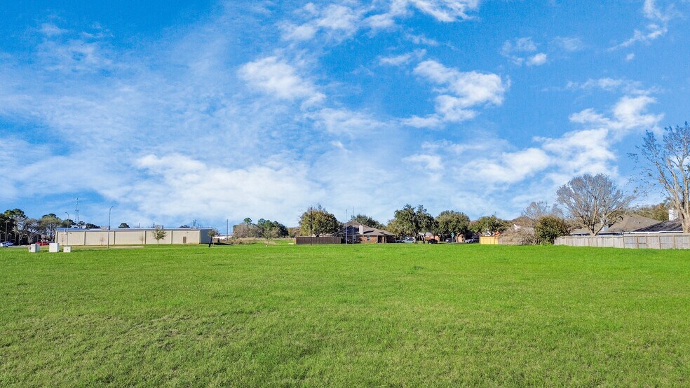 More Photos Of 0 Reading Rd, Rosenberg Land For Sale