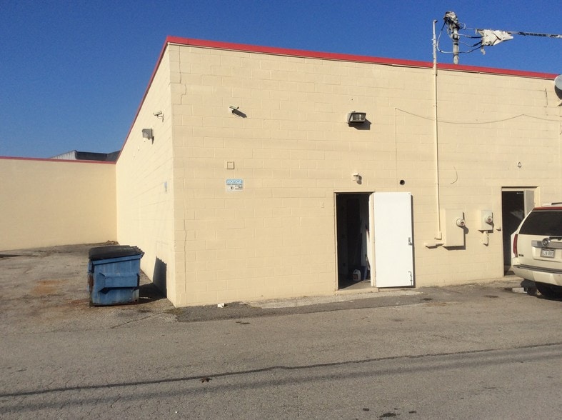 More Photos Of 5636 US Route 60, Huntington Unknown For Lease