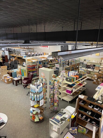 More Photos Of 114 N Broad St, Clinton Storefront For Sale