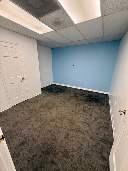 More Photos Of 908 S Parsons Ave, Brandon Medical For Lease
