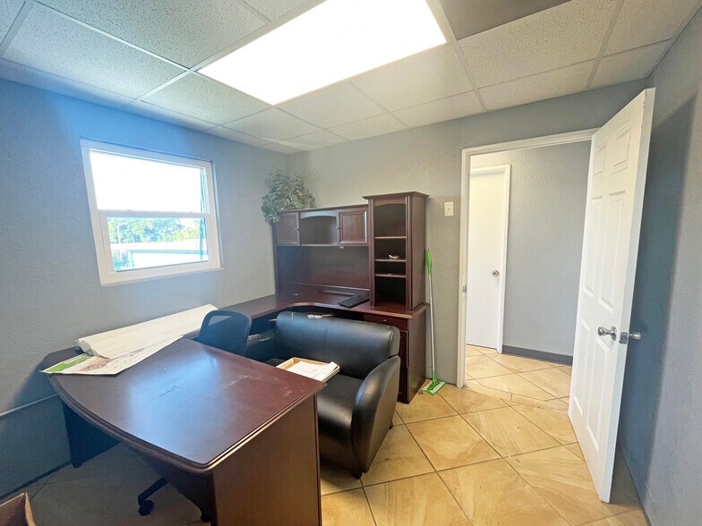 More Photos Of 12664 W Colonial Dr, Winter Garden Freestanding For Lease
