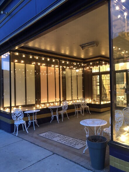 More Photos Of 245 Locust St, Columbia Restaurant For Lease