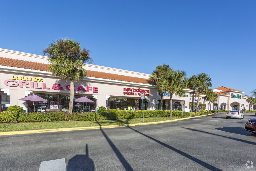 More Photos Of 8787-8811 Tamiami Trl N, Naples Storefront For Lease