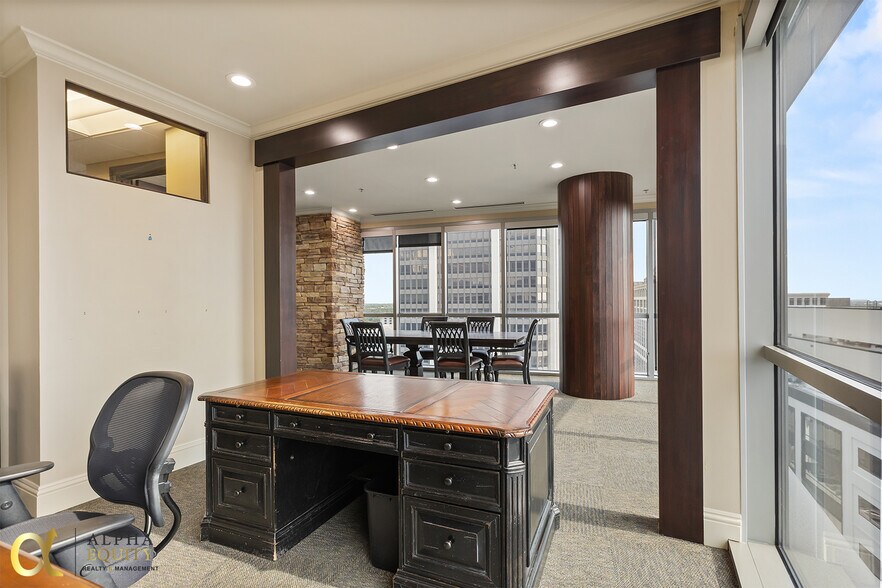 More Photos Of 189 S Orange Ave, Orlando Office Residential For Sale