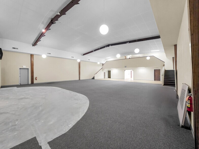 More Photos Of 5959 9th Ave, Port Arthur Specialty For Sale