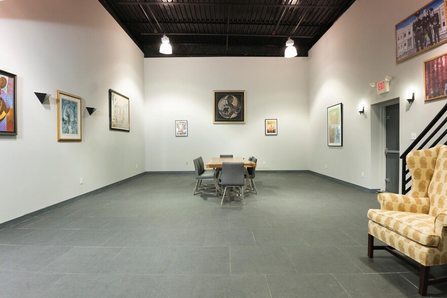 More Photos Of 5141-5153 Belfield Ave, Philadelphia Auto Repair For Sale