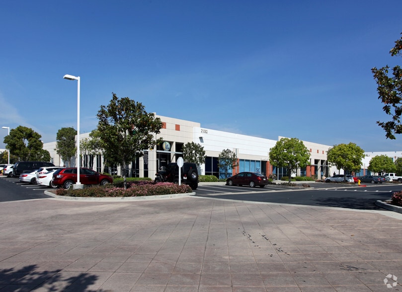 More Photos Of 21092 Bake Pky, Lake Forest Warehouse For Lease