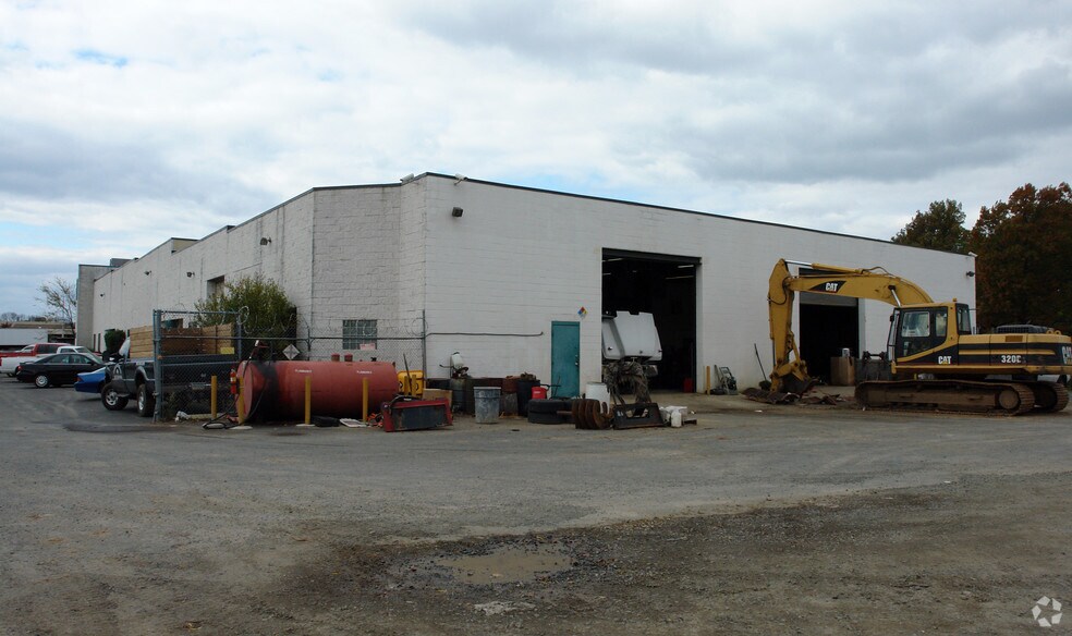 More Photos Of 2705 Black Lake Pl, Philadelphia Warehouse For Lease