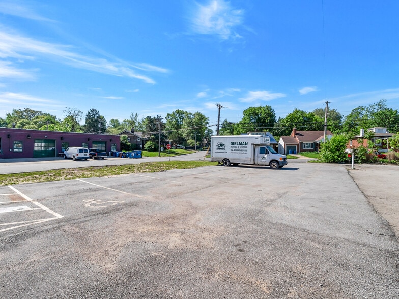 More Photos Of 8808 Saint Charles Rock Rd, Saint Louis General Retail For Sale