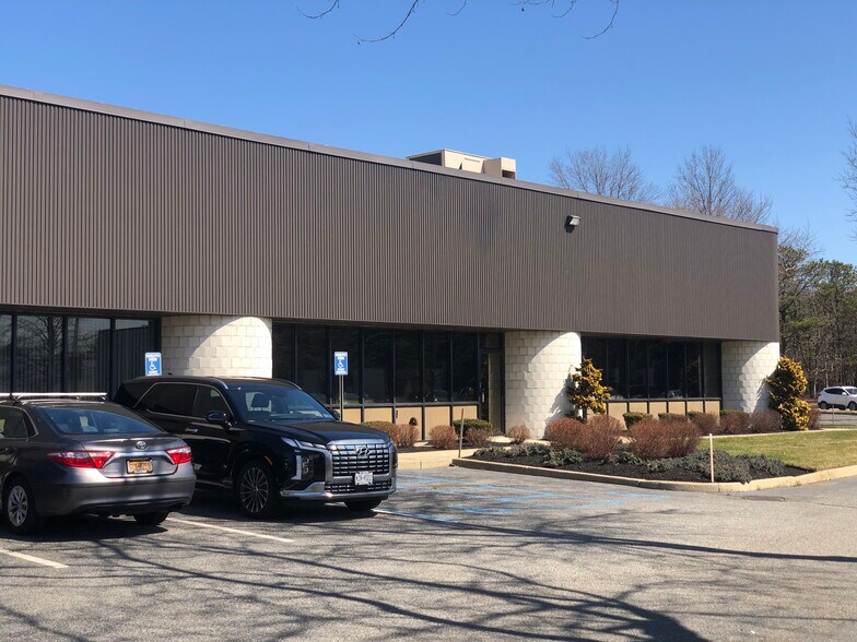 More Photos Of 101 Colin Dr, Holbrook Manufacturing For Lease