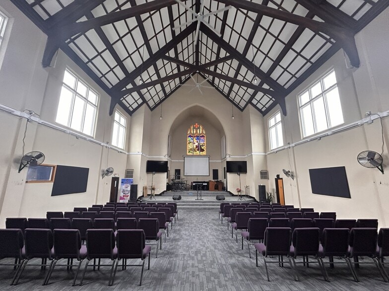 More Photos Of 1001 Penn Ave N, Minneapolis Religious Facility For Sale