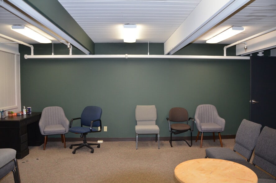 More Photos Of 2100 1st Ave NE, Cedar Rapids Religious Facility For Sale