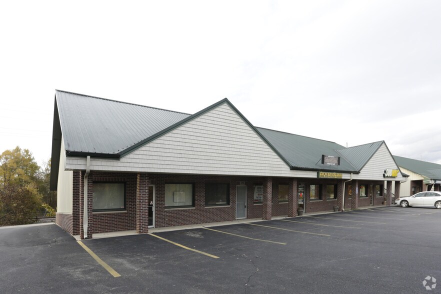 More Photos Of 290-298 S Front St, Braidwood Freestanding For Lease