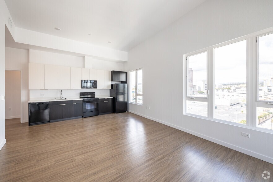 More Photos Of 107 S Hewitt St, Los Angeles Apartments For Lease