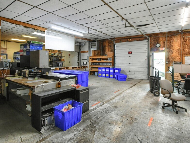 More Photos Of 610 Front St, Catasauqua Warehouse For Sale
