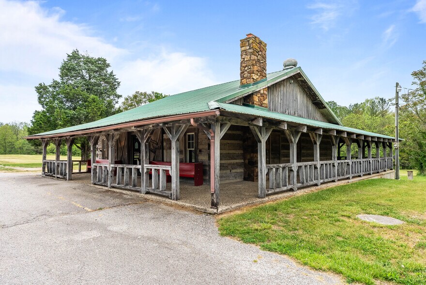 More Photos Of 2350 Squire Boone SW rd, Mauckport General Retail For Lease