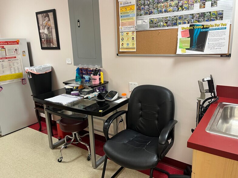 More Photos Of 433-481 NW Prima Vista Blvd, Port Saint Lucie Medical For Sale