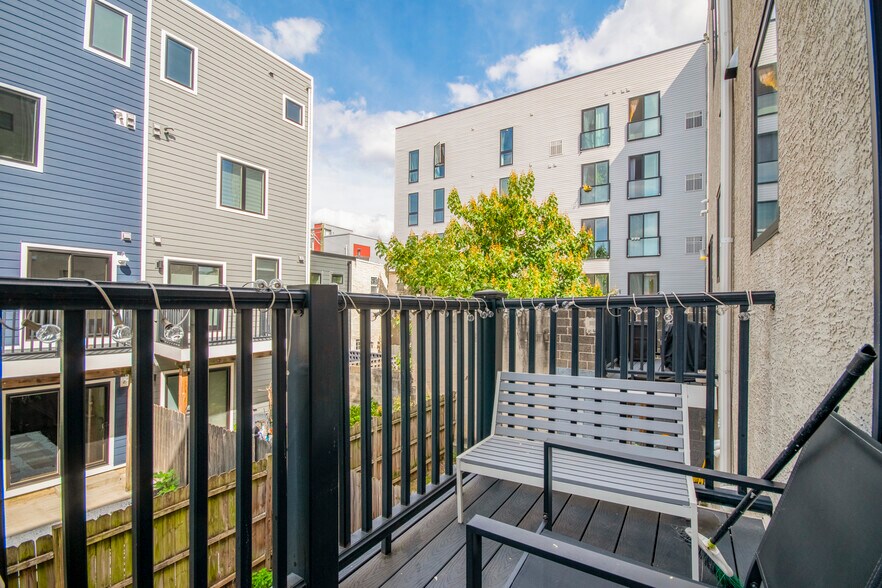 More Photos Of 1860 Frankford Ave, Philadelphia Storefront Retail Residential For Sale