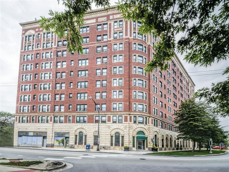 Primary Photo Of 7100 S South Shore Dr, Chicago Apartments For Lease