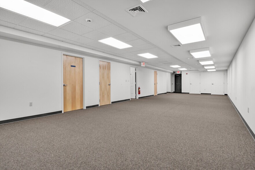 More Photos Of 350 W Main St, Trappe Office For Sale