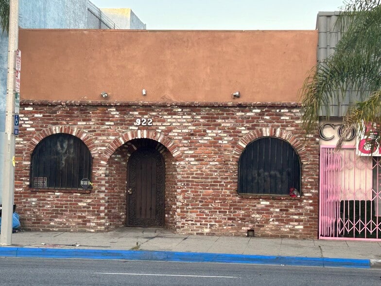 More Photos Of 922 S Atlantic Blvd, East Los Angeles Office For Sale