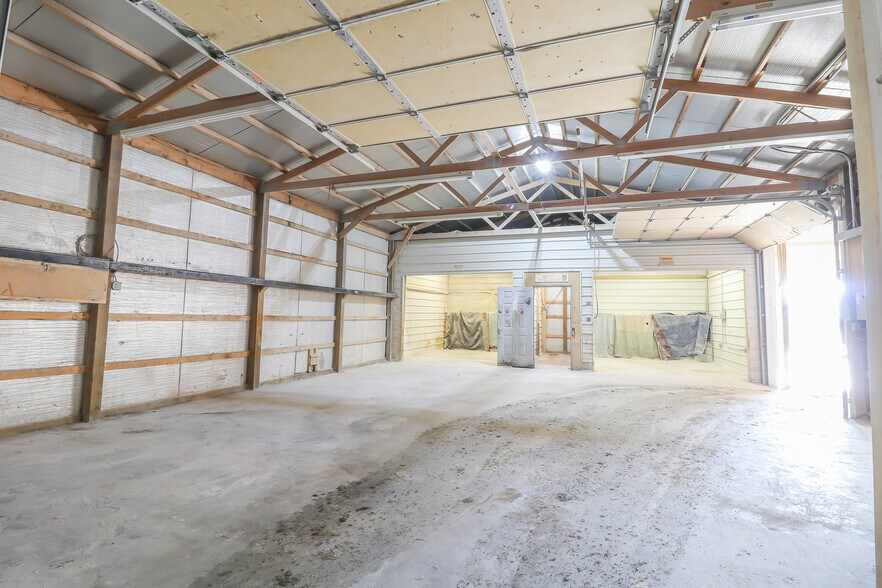 More Photos Of 1292 SW 125th Rd, Holden Light Manufacturing For Sale
