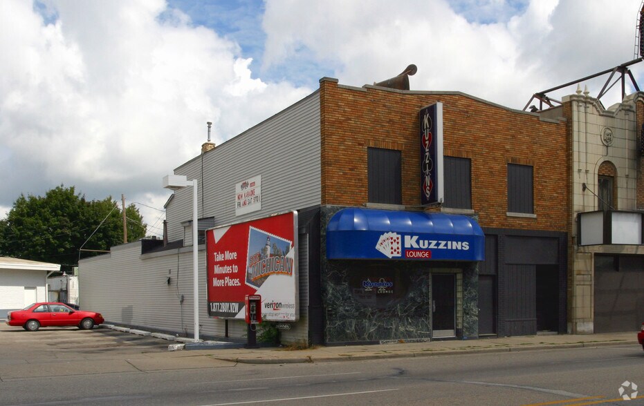 More Photos Of 741 Leonard St NW, Grand Rapids Storefront Retail Residential For Sale