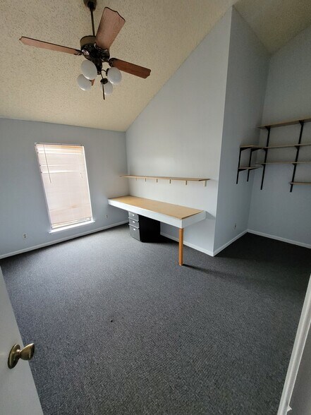 More Photos Of 4714 Nuckols Crossing Rd, Austin Warehouse For Lease